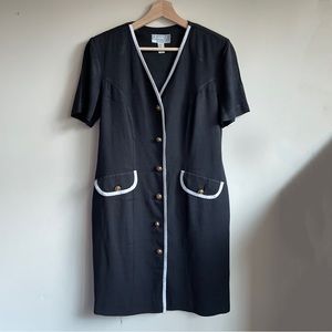 Vintage dress short sleeve buttons contrast white trim decorative pockets Sz 10